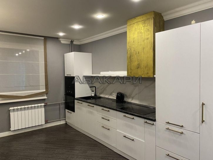 4-комн квартира улица Водопьянова, 13