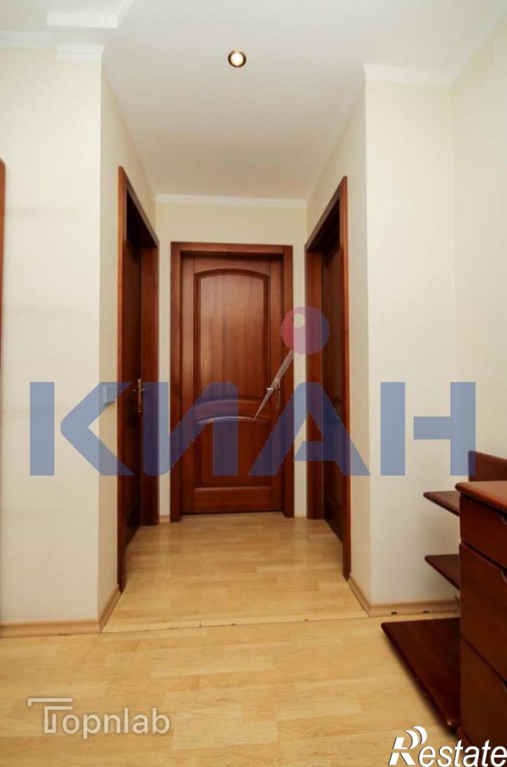 4-комн квартира Республики ул., 43