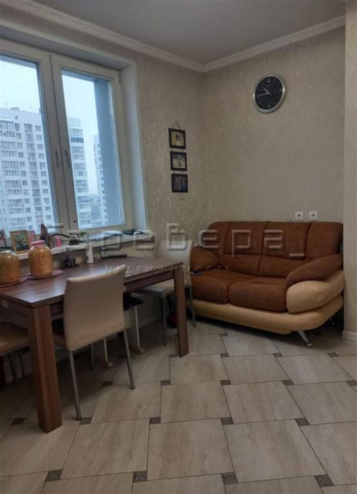 2-комн квартира Батурина, 36