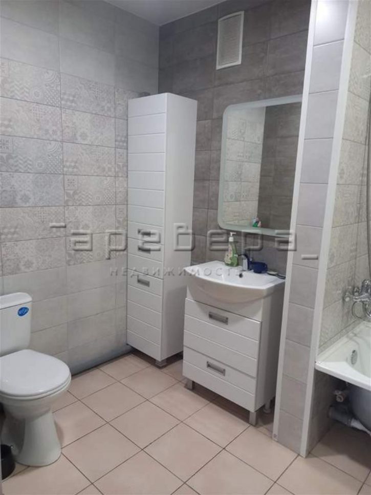 2-комн квартира Батурина, 36