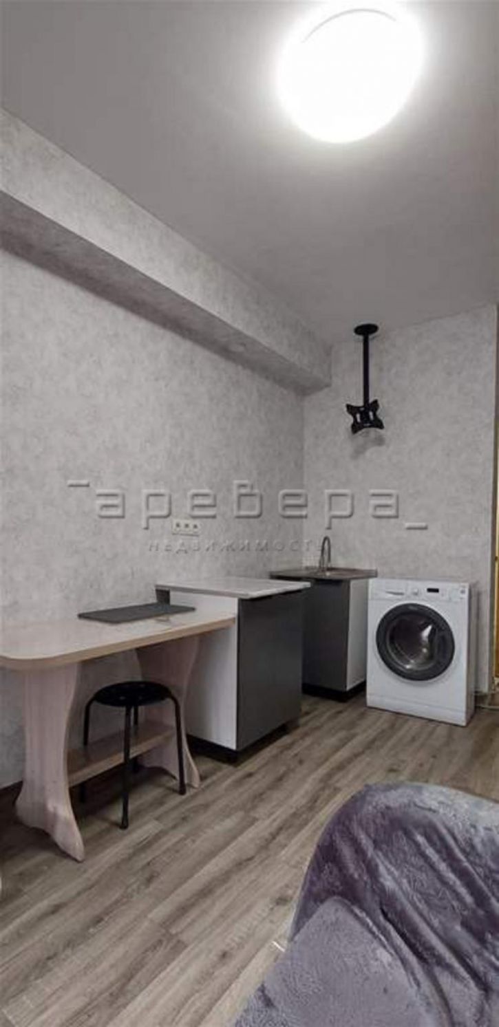 Комната Академгородок, 12