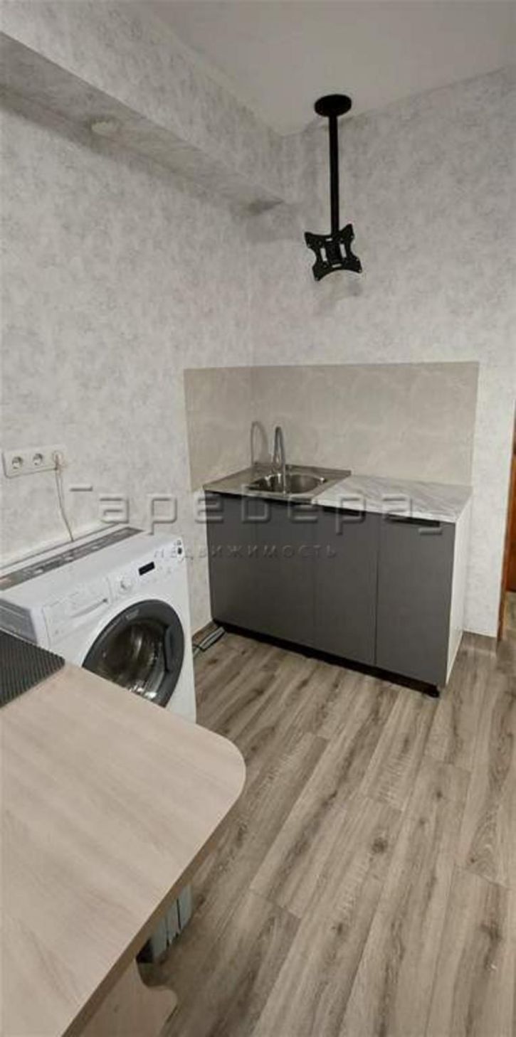 Комната Академгородок, 12