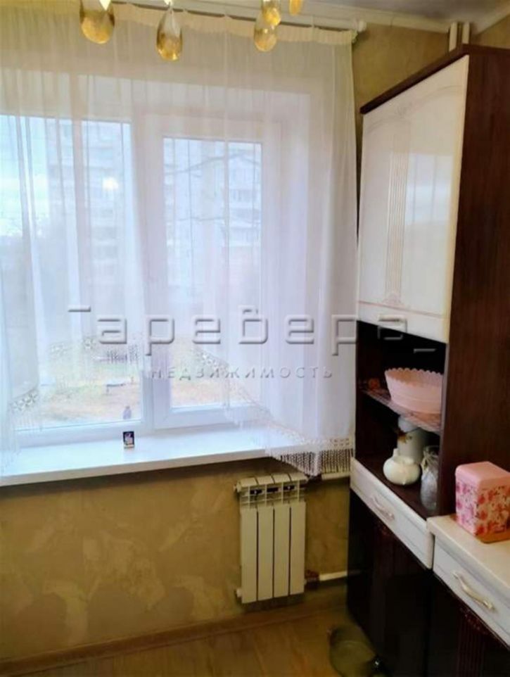 3-комн квартира 26 Бакинских Комиссаров, 28