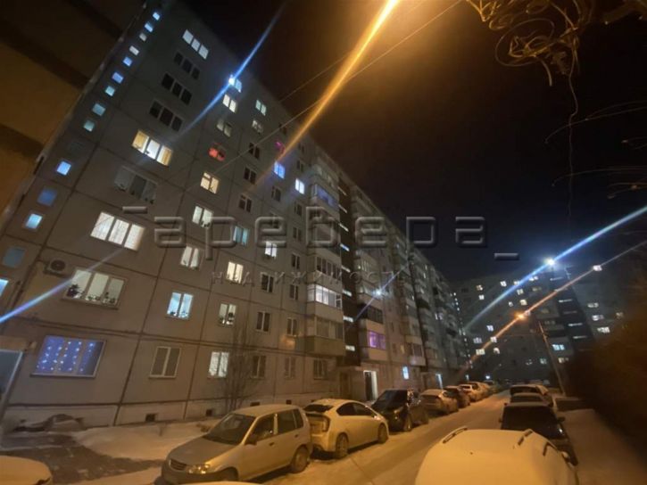 3-комн квартира Славы, 11