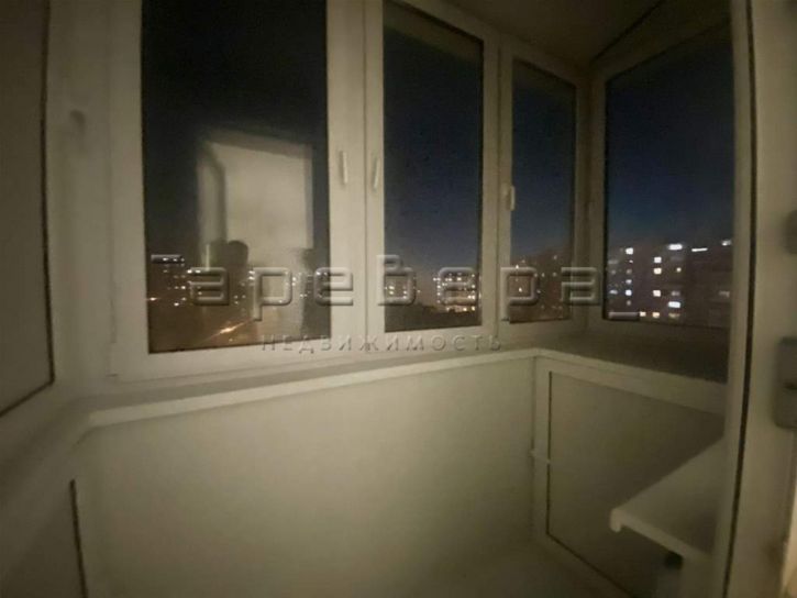 3-комн квартира Славы, 11