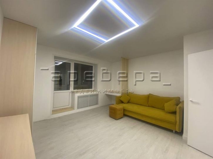 3-комн квартира Славы, 11