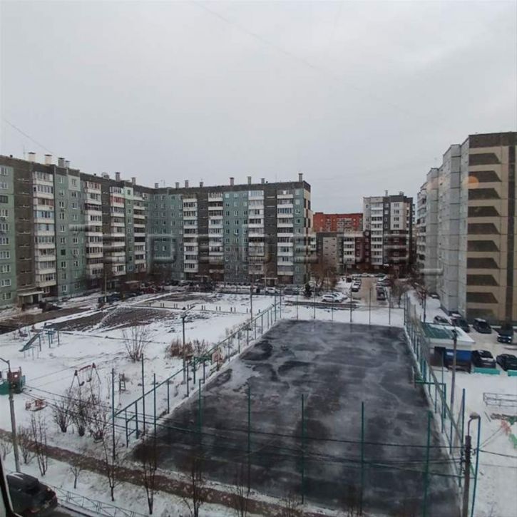 4-комн квартира 9 Мая, 45