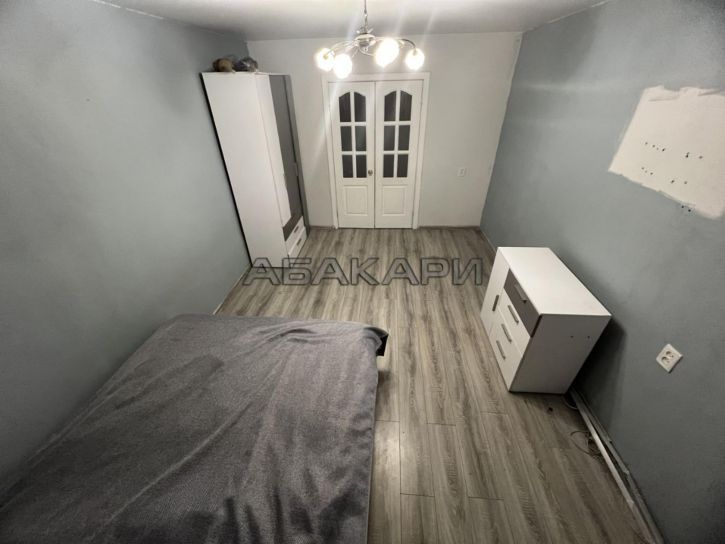 2-комн квартира улица Анатолия Гладкова, 8А