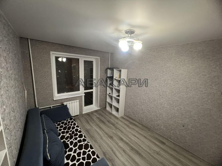 2-комн квартира улица Анатолия Гладкова, 8А