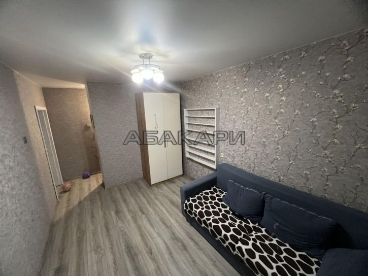 2-комн квартира улица Анатолия Гладкова, 8А