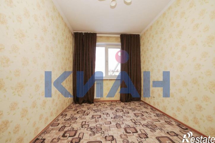 4-комн квартира Тотмина ул., 25