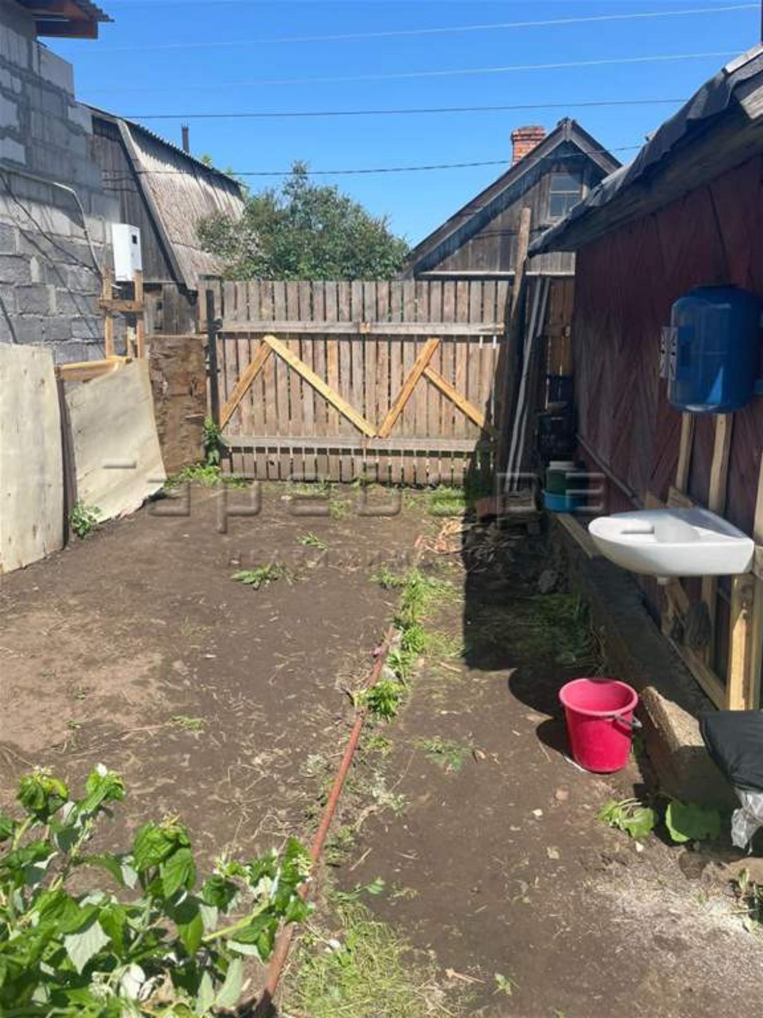 Купить дачу, дом, коттедж за 1 650 000 рублей на Бригады №3, 43