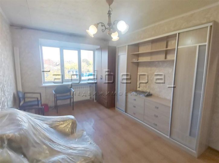 1-комн квартира Шахтеров, 12