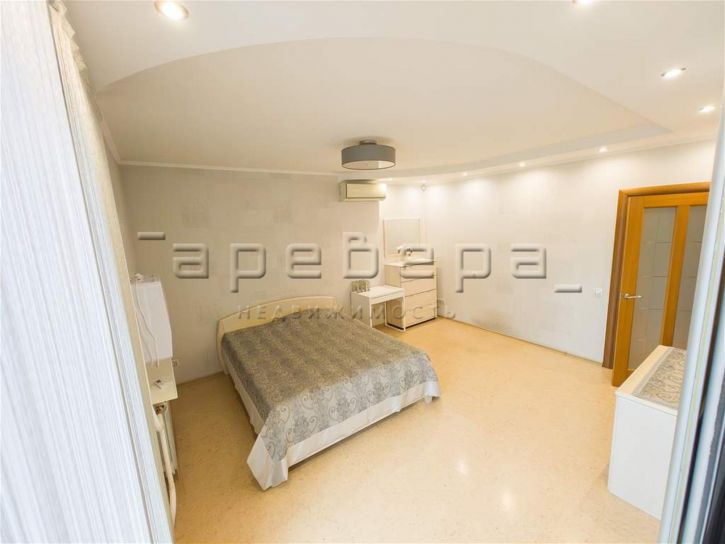 3-комн квартира Красная, 9а