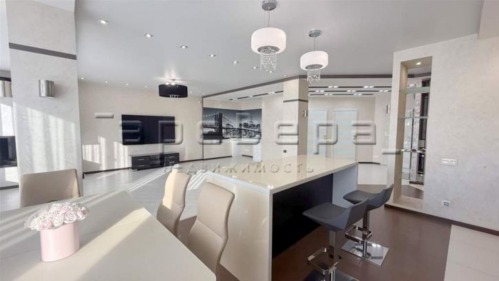 3-комн квартира Авиаторов, 41