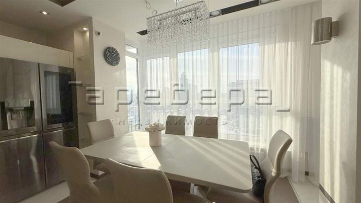 3-комн квартира Авиаторов, 41