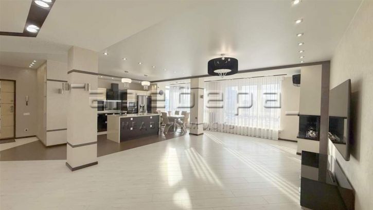 3-комн квартира Авиаторов, 41