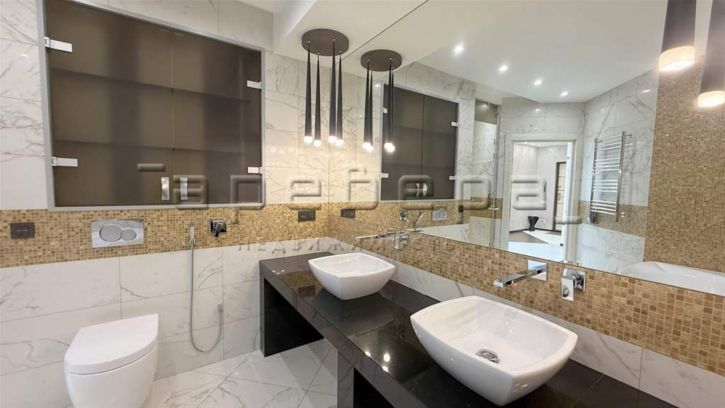 3-комн квартира Авиаторов, 41