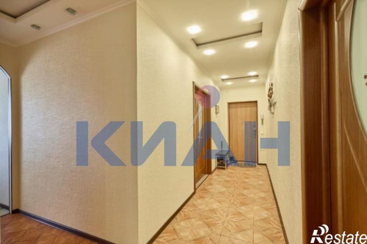 2-комн квартира Авиаторов ул., 66