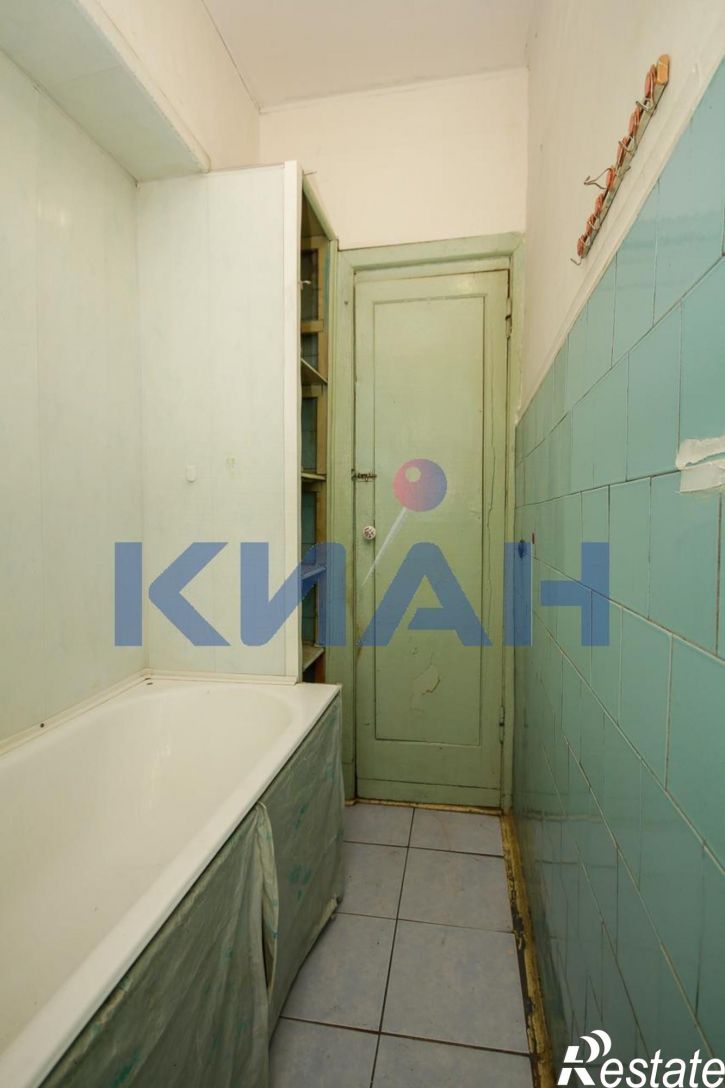 3-комн квартира Малиновского ул., 8