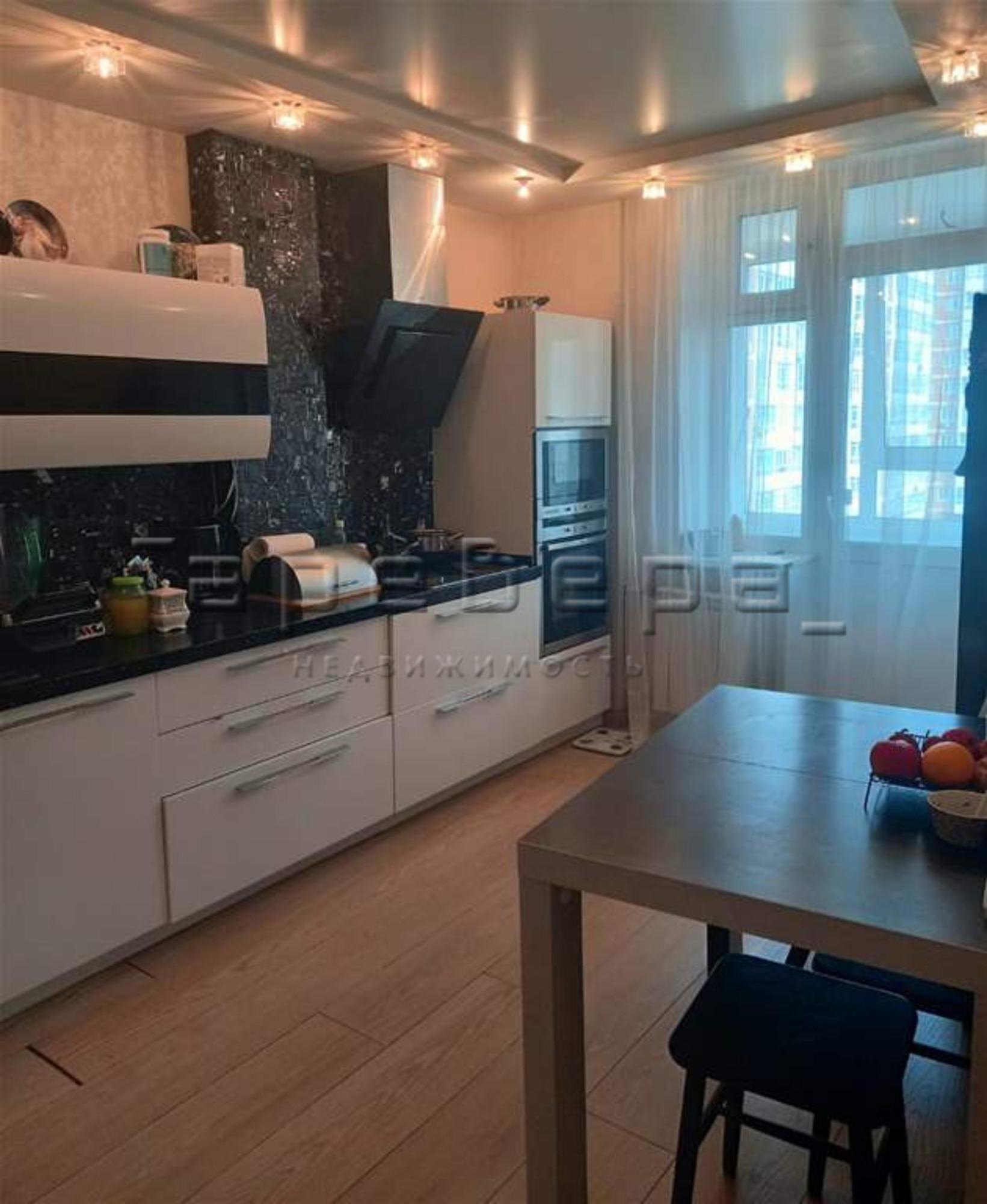 Купить квартиру за 15 500 000 рублей на Алексеева, 17