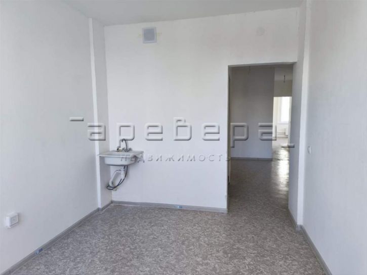 4-комн квартира Лесников, 57