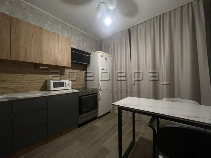 3-комн квартира Славы, 1