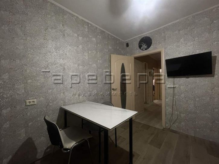 3-комн квартира Славы, 1