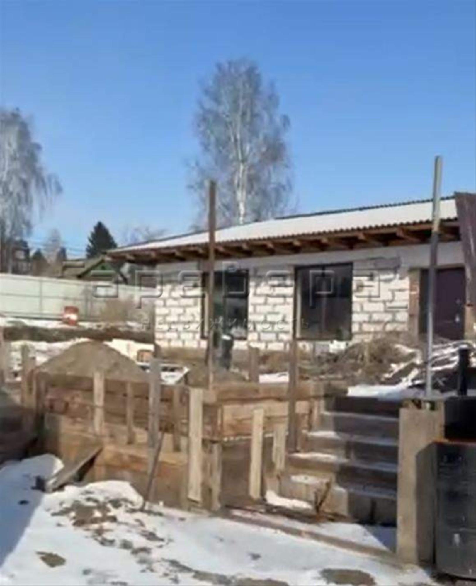 Купить дачу, дом, коттедж за 5 300 000 рублей на Монтажников, 63/333