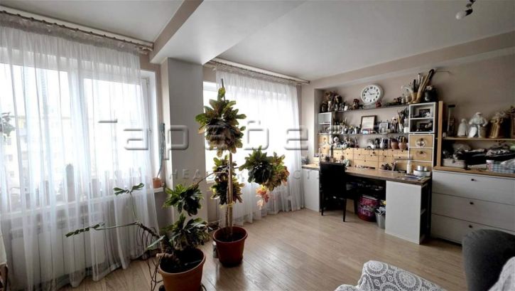 3-комн квартира Академика Павлова, 60