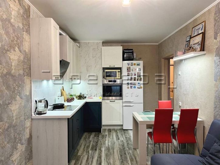2-комн квартира Елены Стасовой, 50г