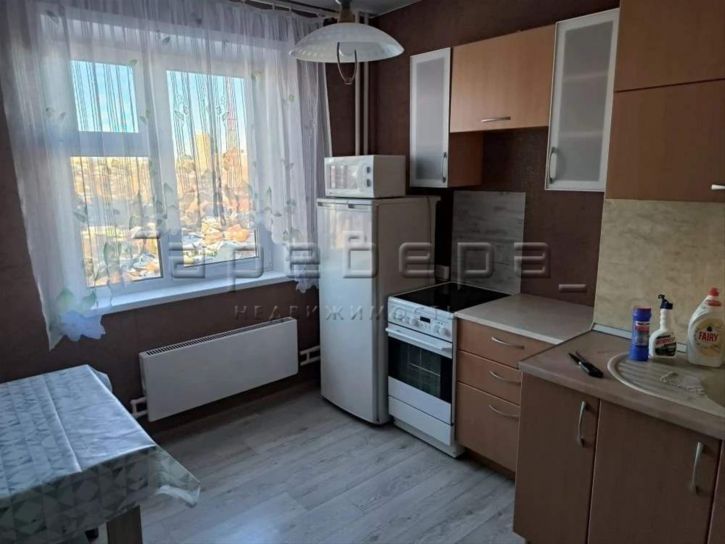 1-комн квартира Серова, 8