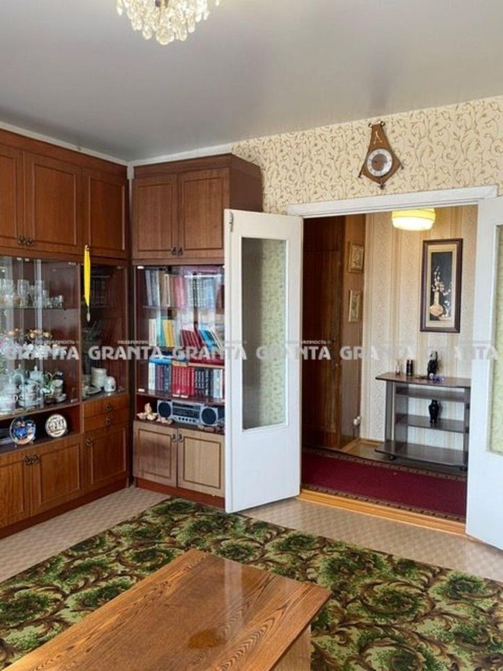 3-комн квартира пр-кт Металлургов, 6А