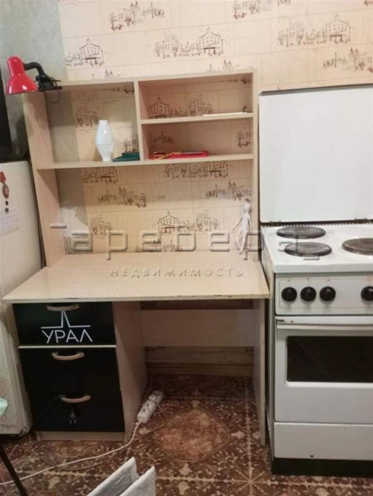 Комната 26 Бакинских Комиссаров, 25