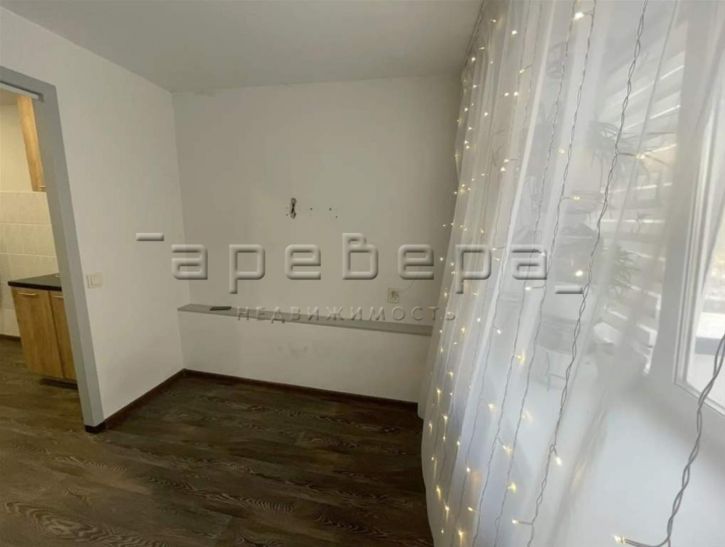 Комната Аэровокзальная, 8ж