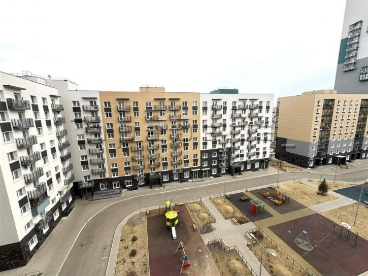 3-комн квартира Петра Ломако, 1