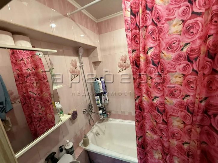 2-комн квартира Комбайностроителей, 7