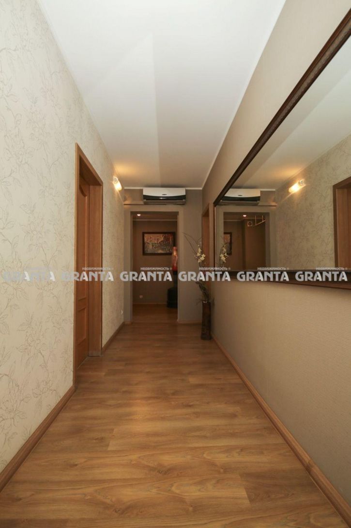 5-комн квартира ул Академика Киренского, 118А