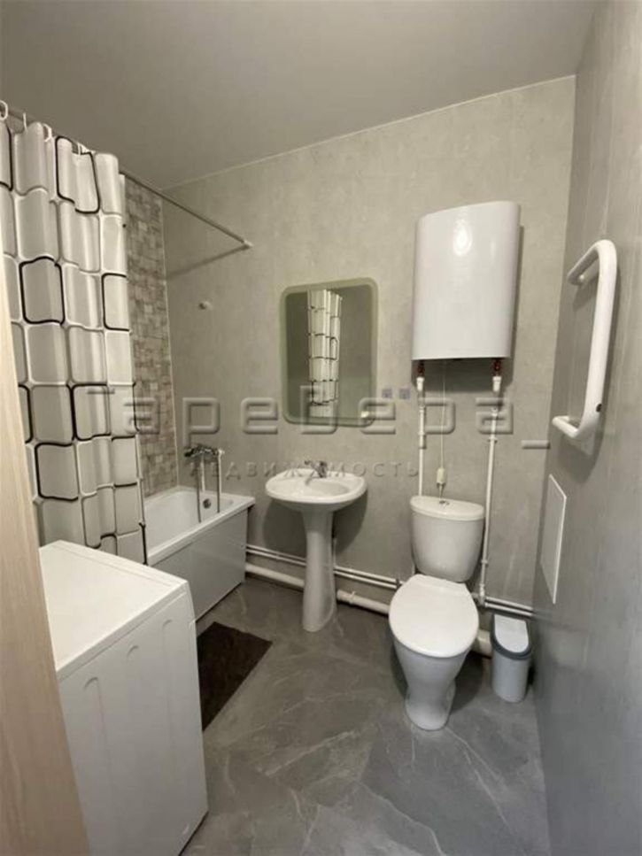 2-комн квартира Лесников, 55
