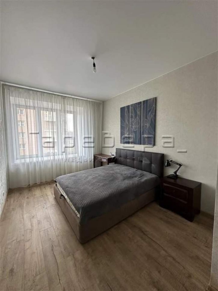 2-комн квартира Авиаторов, 21