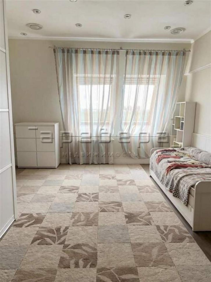 3-комн квартира Авиаторов, 29