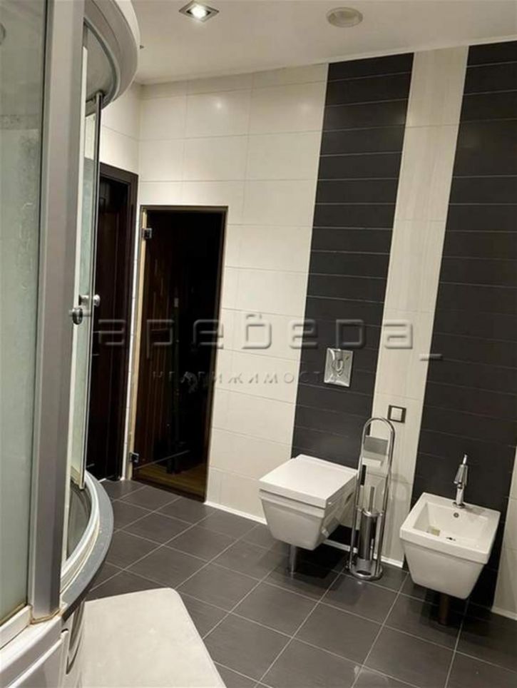 3-комн квартира Авиаторов, 29