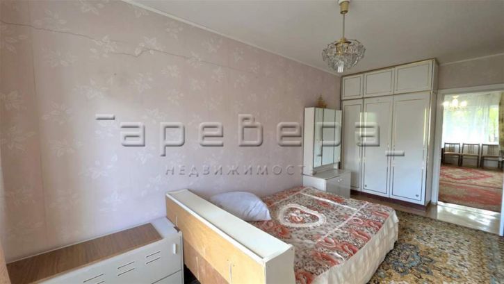 3-комн квартира Коммунальная, 18