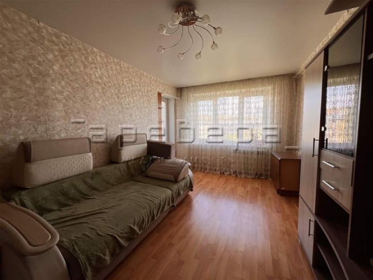 3-комн квартира Щорса, 73