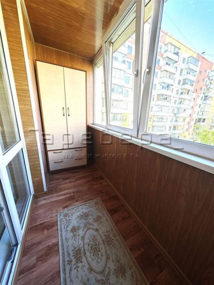 2-комн квартира Алексеева, 103