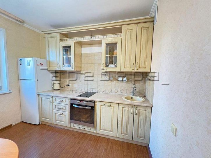 2-комн квартира Батурина, 30/4