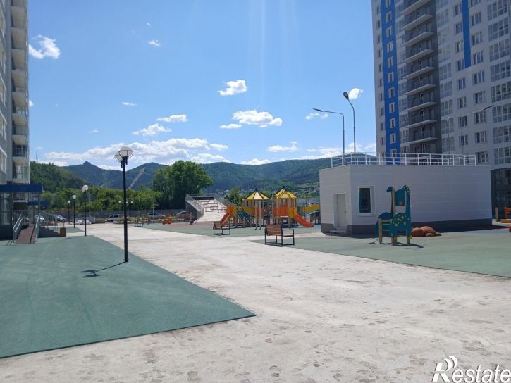 4-комн квартира Лесников ул., 59