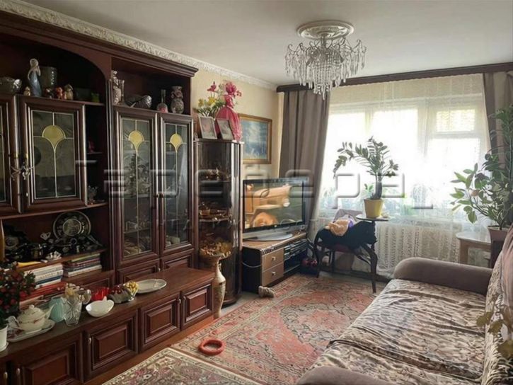 3-комн квартира Калинина, 47а