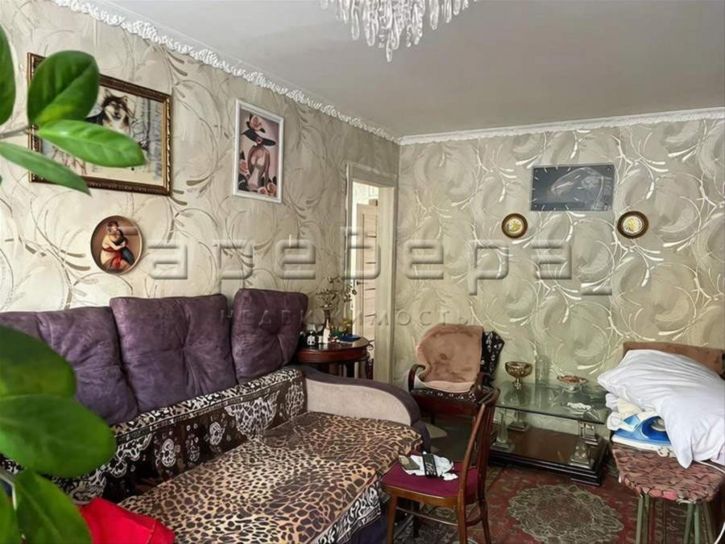 3-комн квартира Калинина, 47а