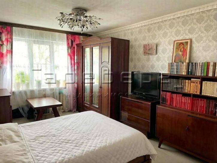 3-комн квартира Калинина, 47а